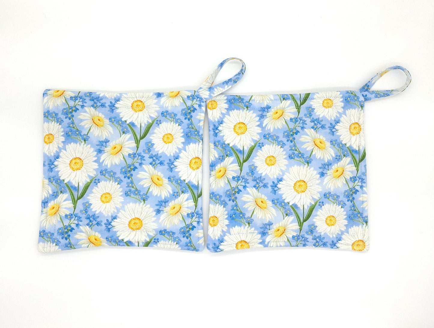 Daisy Potholders Set of 2, Farmhouse Floral Kitchen, Heat Resistant, Handmade Cotton Trivets