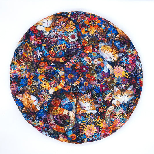 Round Catnip Mat for Cats, Sleeping Cats & Flowers Cat Cushion, 16.5 Inch