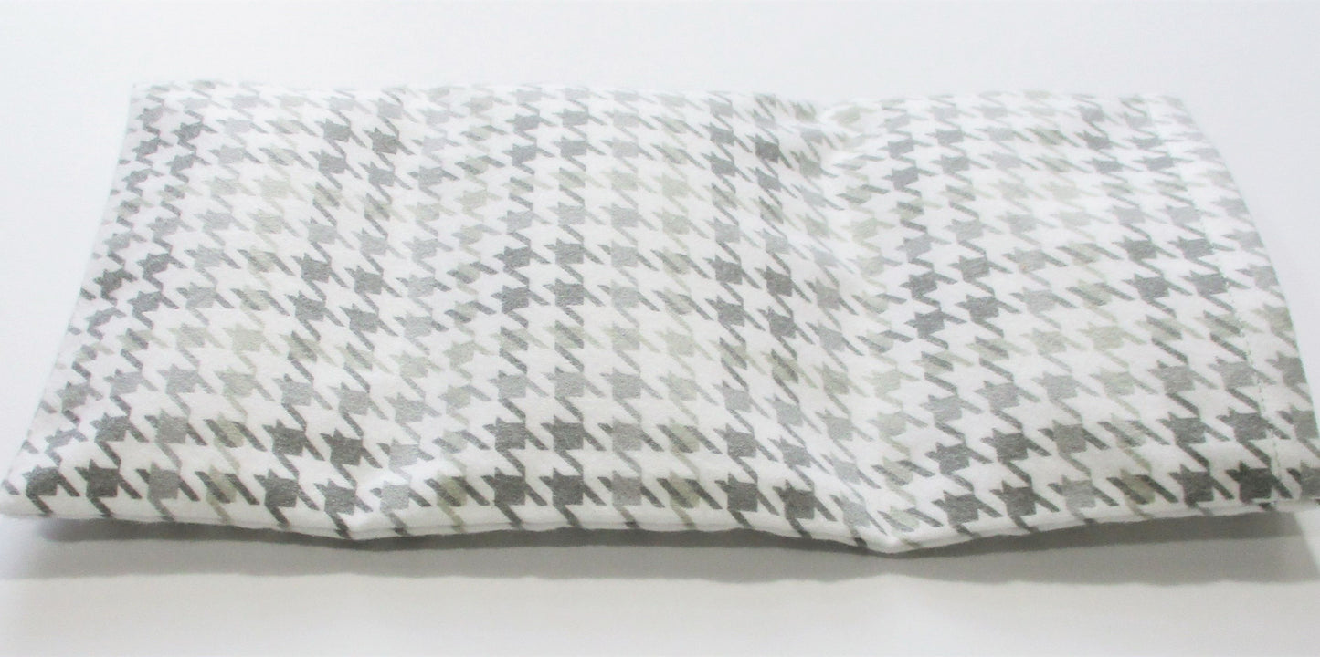 Medium Microwavable Heat Pack, Houndstooth Flannel, Shoulder Knee Abdomen Therapy, Handmade