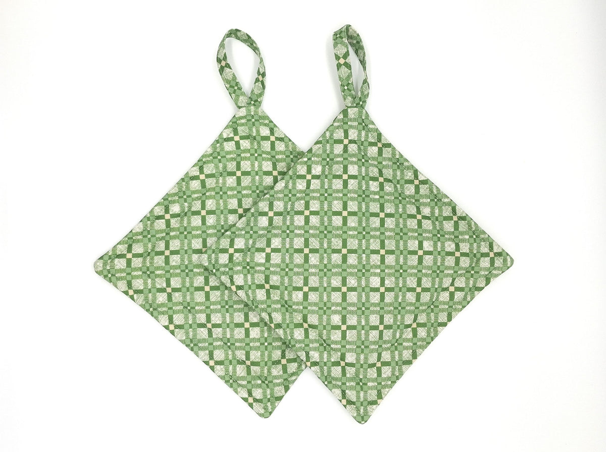 Handmade Green Plaid Potholders, Set of 2 Cotton Insulated Hot Pads, Christmas Kitchen Gift