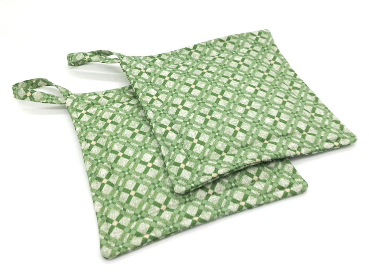 Handmade Green Plaid Potholders, Set of 2 Cotton Insulated Hot Pads, Christmas Kitchen Gift